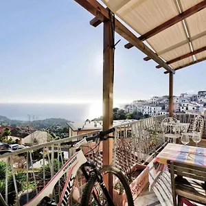 https://il-balcone-su-montecristo.it-tuscanyhotel.com