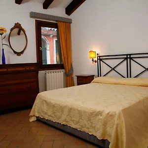 Venice Salute Apartments Apartment